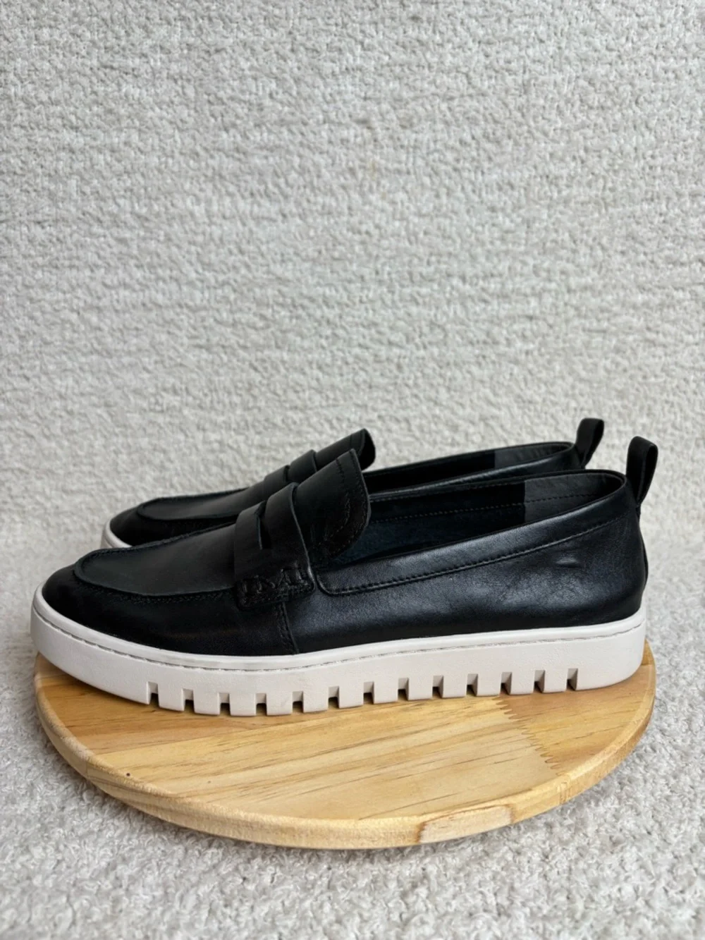Vionic Shoes Womens 9.5 Uptown Penny Loafers Leather Upper Arch Support in Black